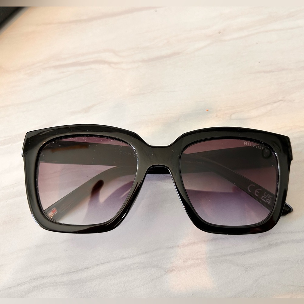 Tommy Hilfiger "Miley" WP OL567 Sunglasses Shiny Black Frame Smoke Gradient Lens